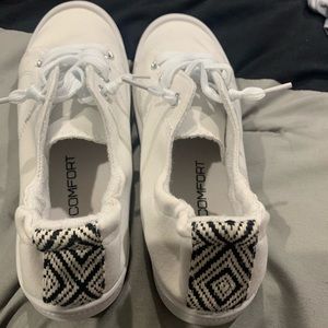 Wore one time. Too tight for me .